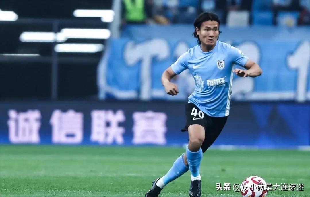 球员表现出色，助球队全取三分，掌声雷动的简单介绍