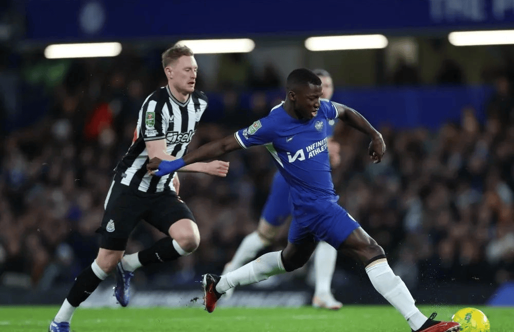 切尔西遭遇逆转,积分差距缩小,全场震撼 切尔西遭遇逆转,积分差距缩小,全场震撼