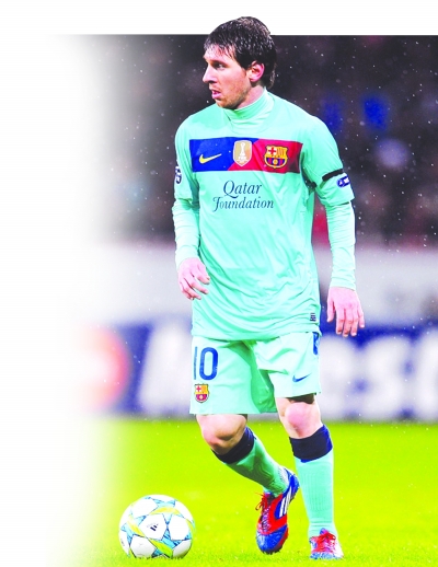 华伦西亚主场获胜保住联赛前四位置，全场震撼