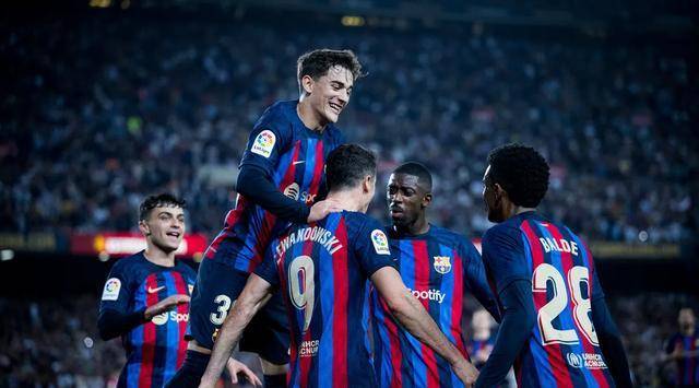 刺激!争夺激烈,晋级之路已看出端倪,势不可挡 刺激!争夺激烈,晋级之路已看出端倪,势不可挡