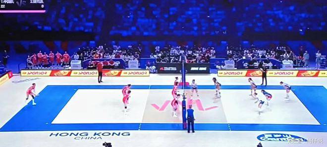 捷克女排队大胜对手晋级四强,稳步上升 捷克女排队大胜对手晋级四强,稳步上升