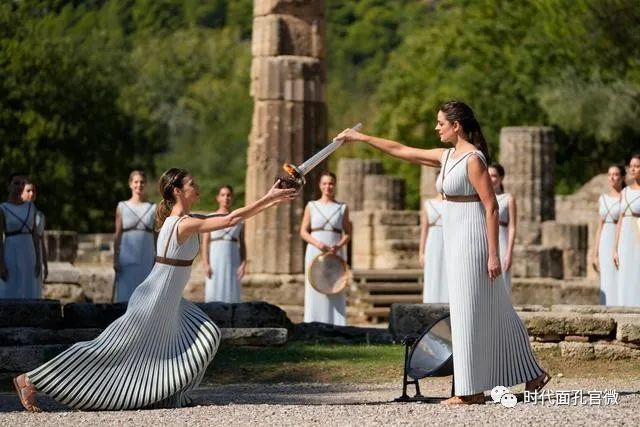 希腊队在欧洲赛事中迎来亮眼战绩，掌声雷动