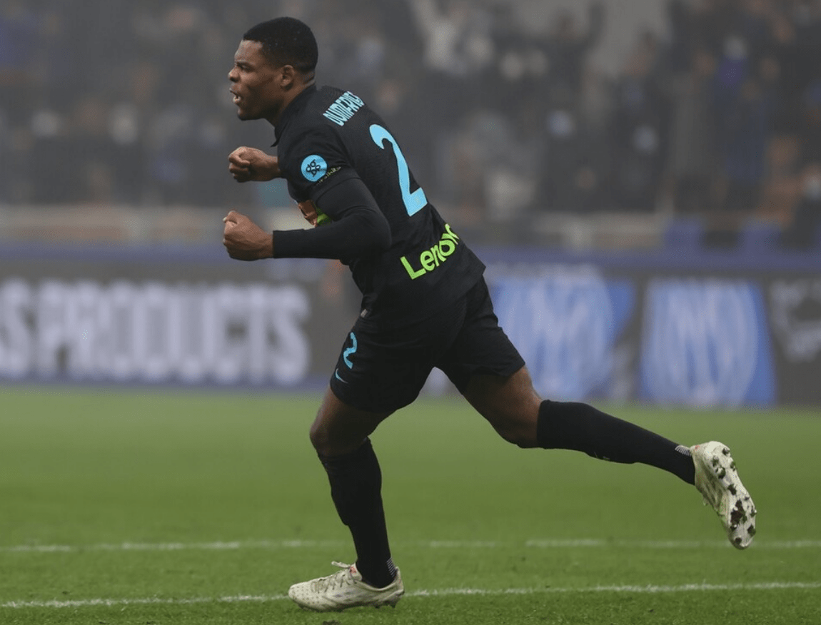 巴西前锋在国际比赛中创造记录,势不可挡 巴西前锋在国际比赛中创造记录,势不可挡