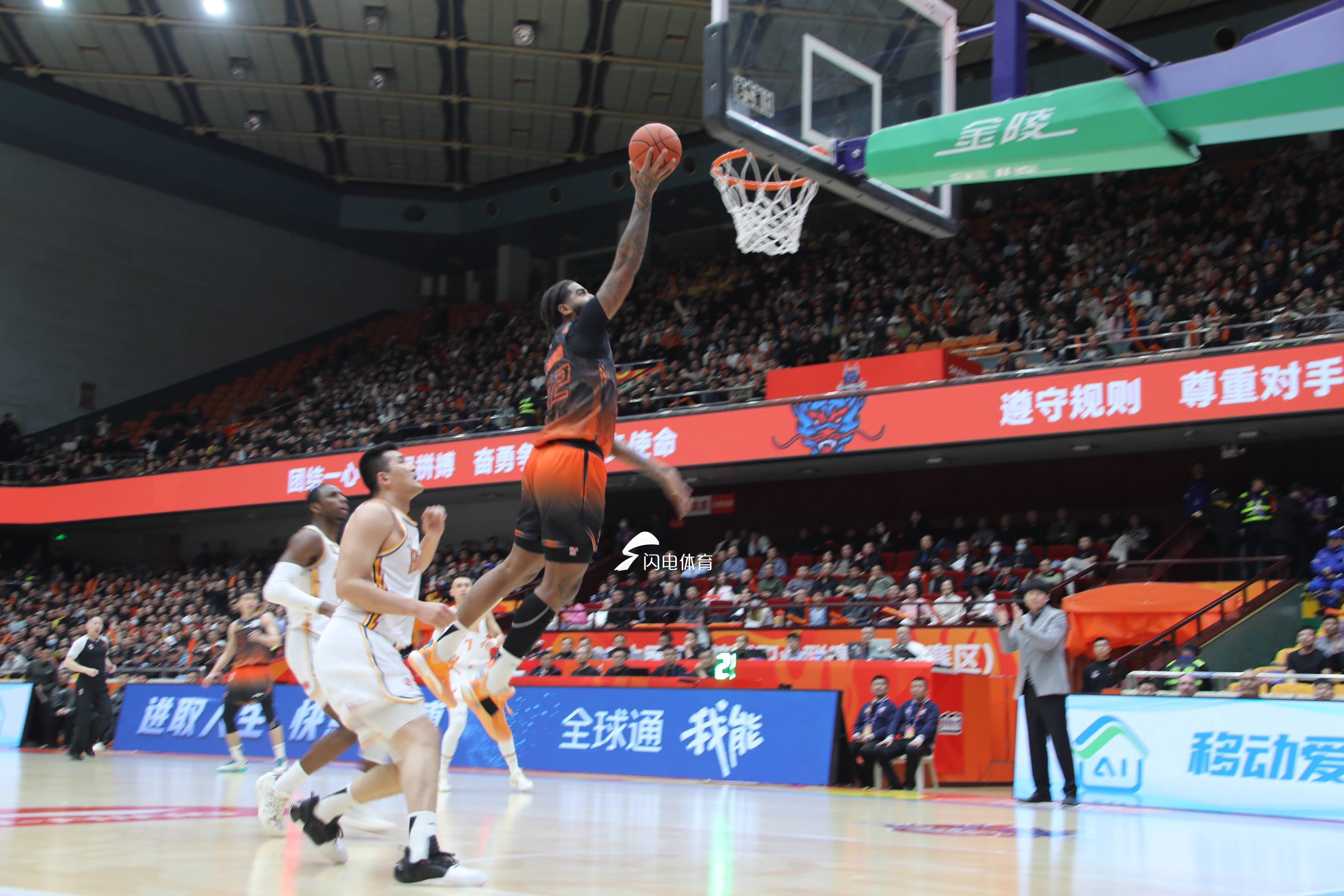 吉林男篮客战胜对手，球队信心倍增，士气大振