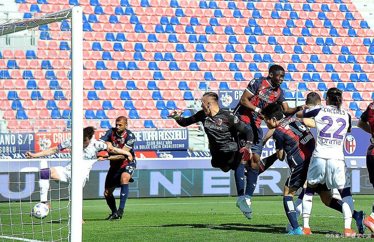 佛罗伦萨主场不敌强敌，积分下滑，引发热议