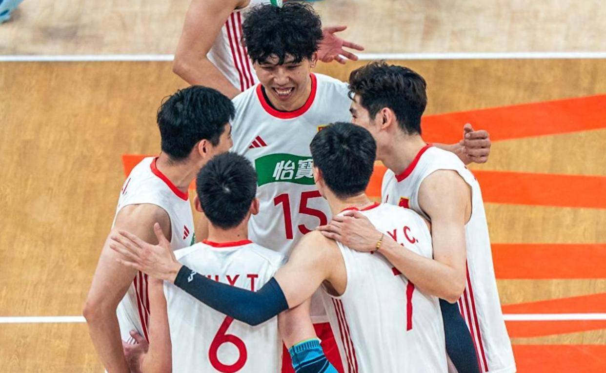 球队战绩下滑，教练组积极调整战术，引发热议