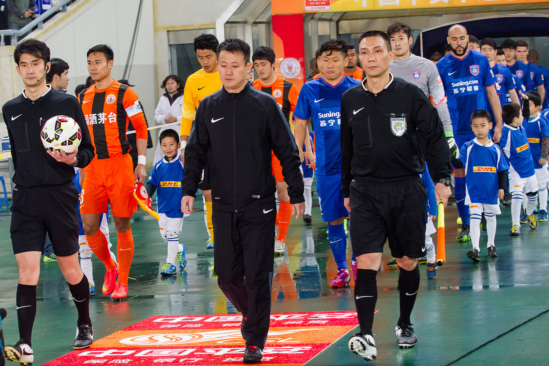 关于江苏苏宁客场险胜，保级目标获得更多支撑，表现亮眼的信息