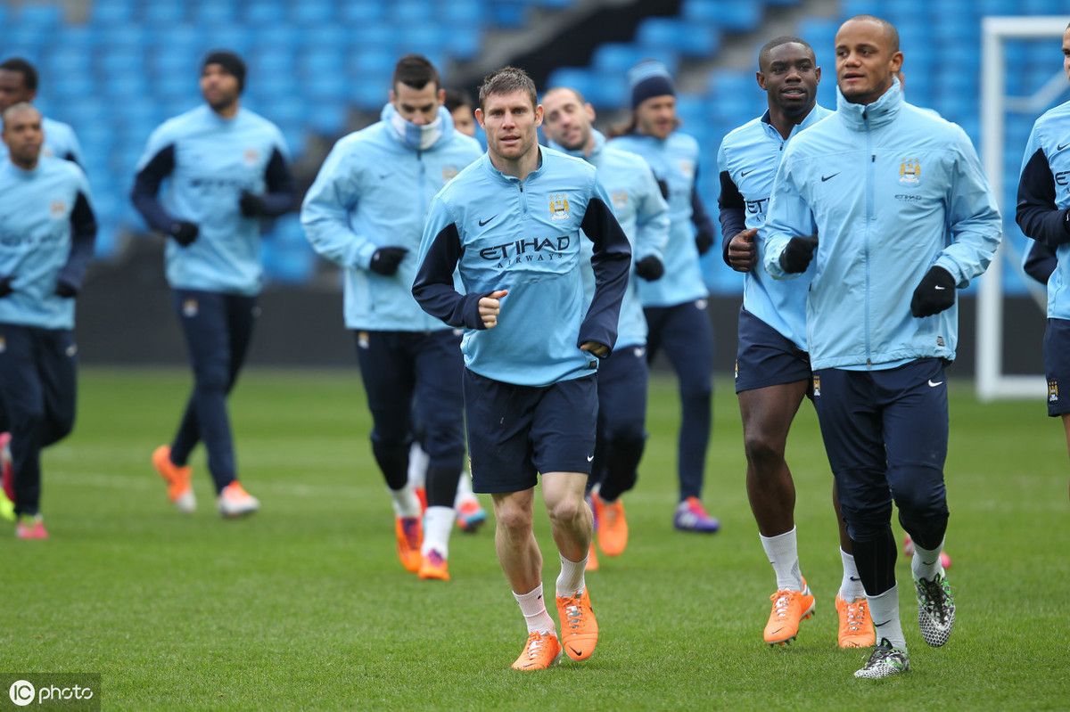 意大利力克摩尔多瓦，保持不败纪录，振奋人心