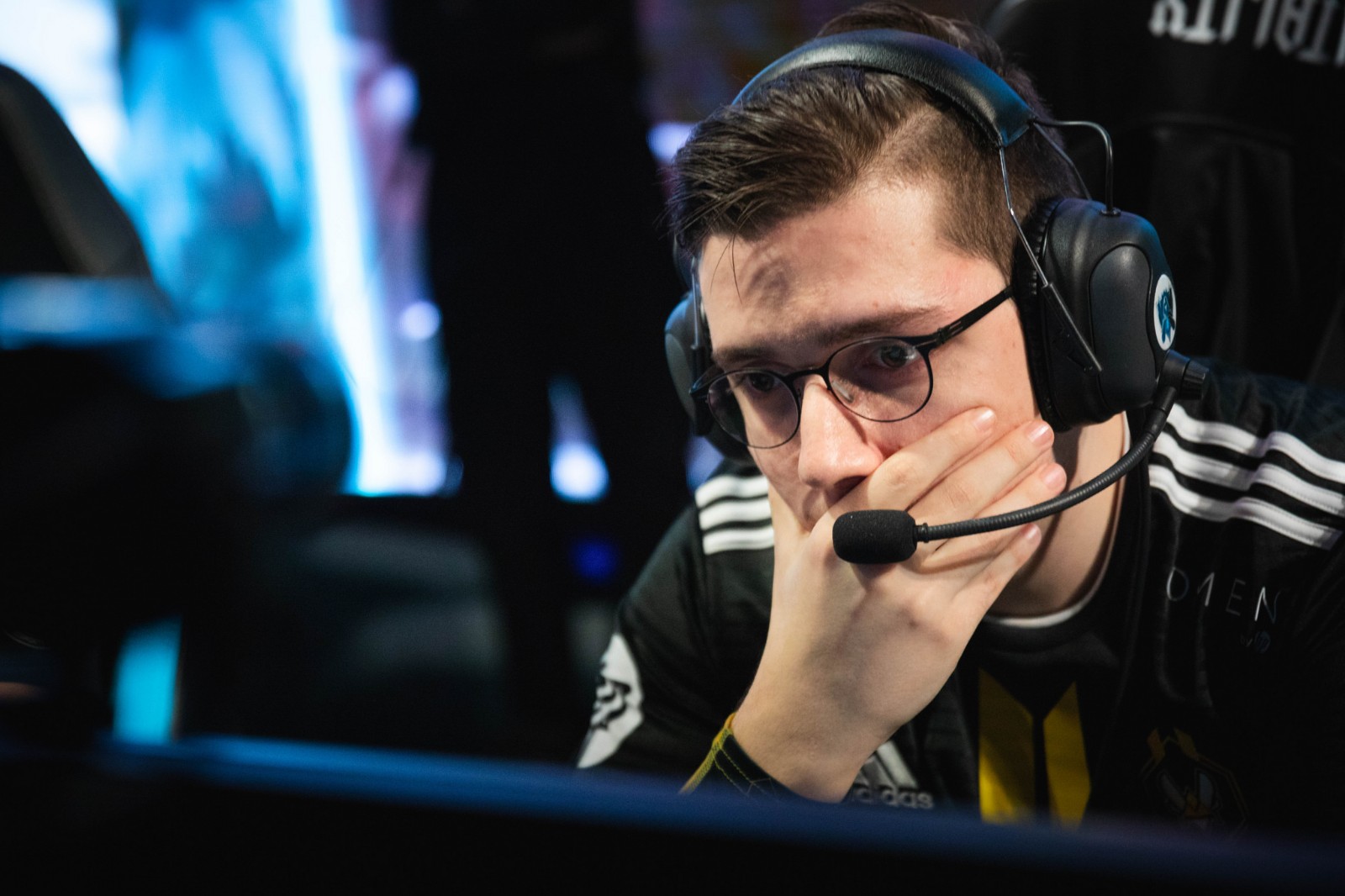 包含PSG血洗C9，CoreJJ打出惊人五杀宿敌对决淘汰赛，技惊四座的词条