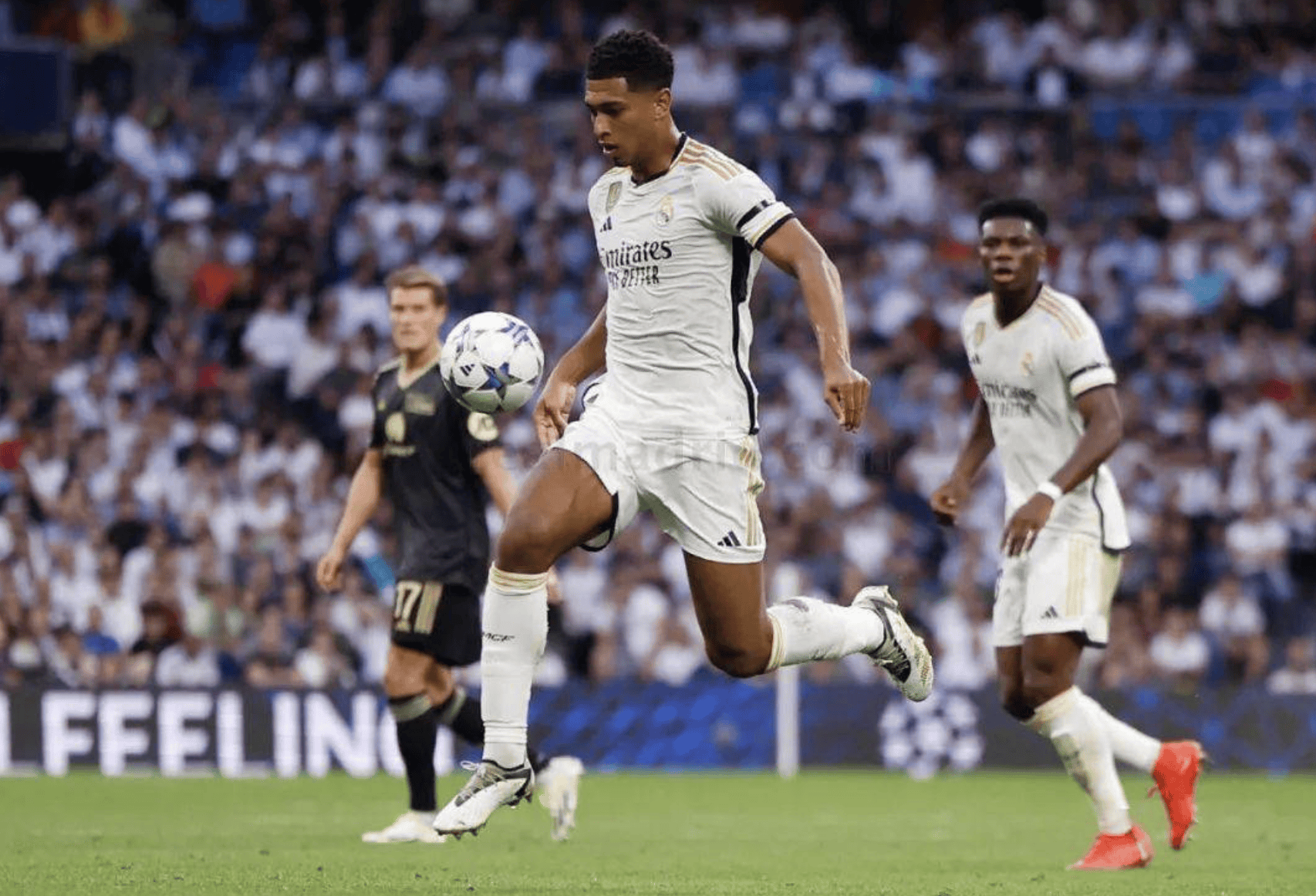 曼城-完胜皇家马德里，晋级欧冠半决，振奋人心的简单介绍