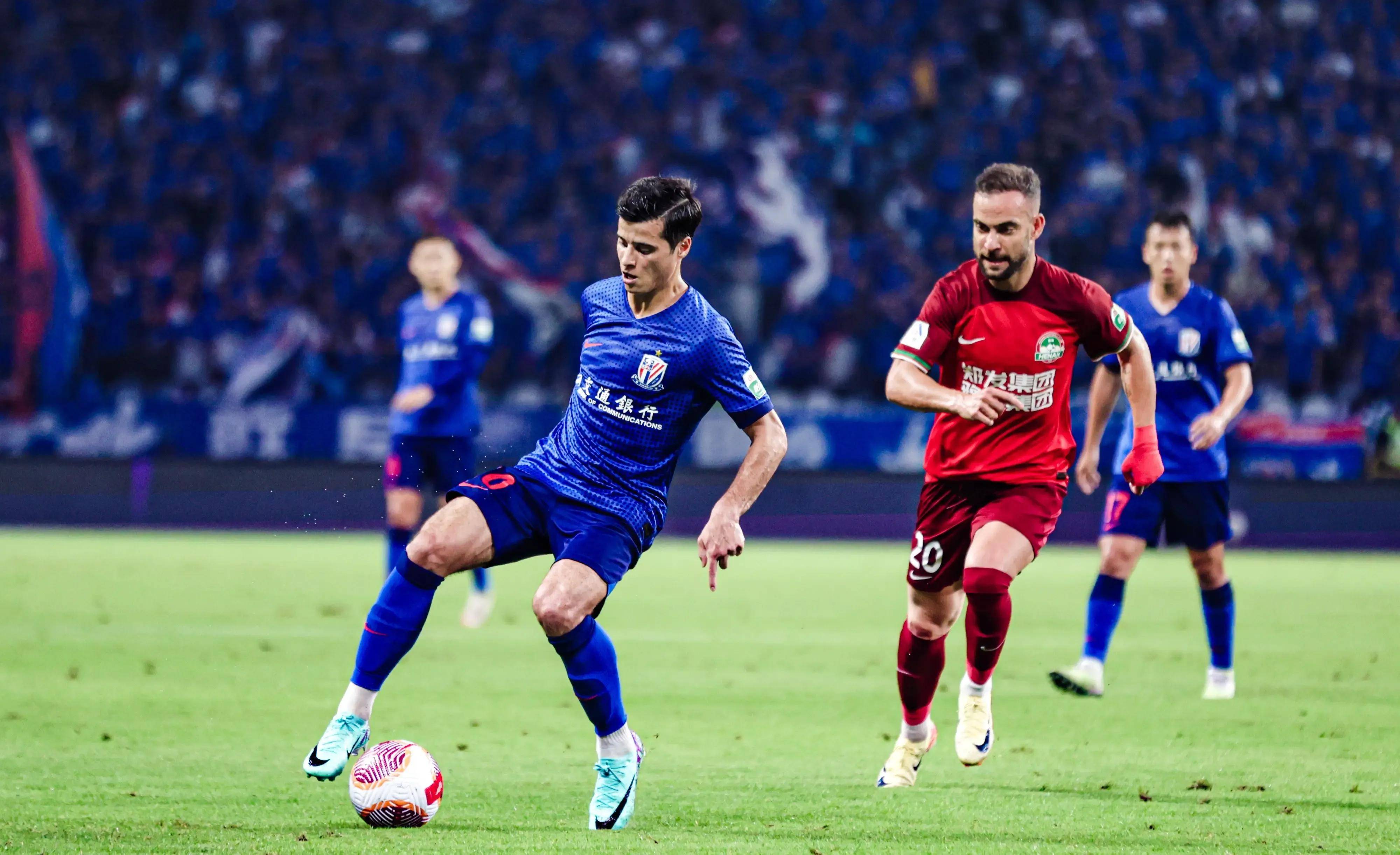 包含法国客场战胜土耳其，表现出色，表现亮眼的词条