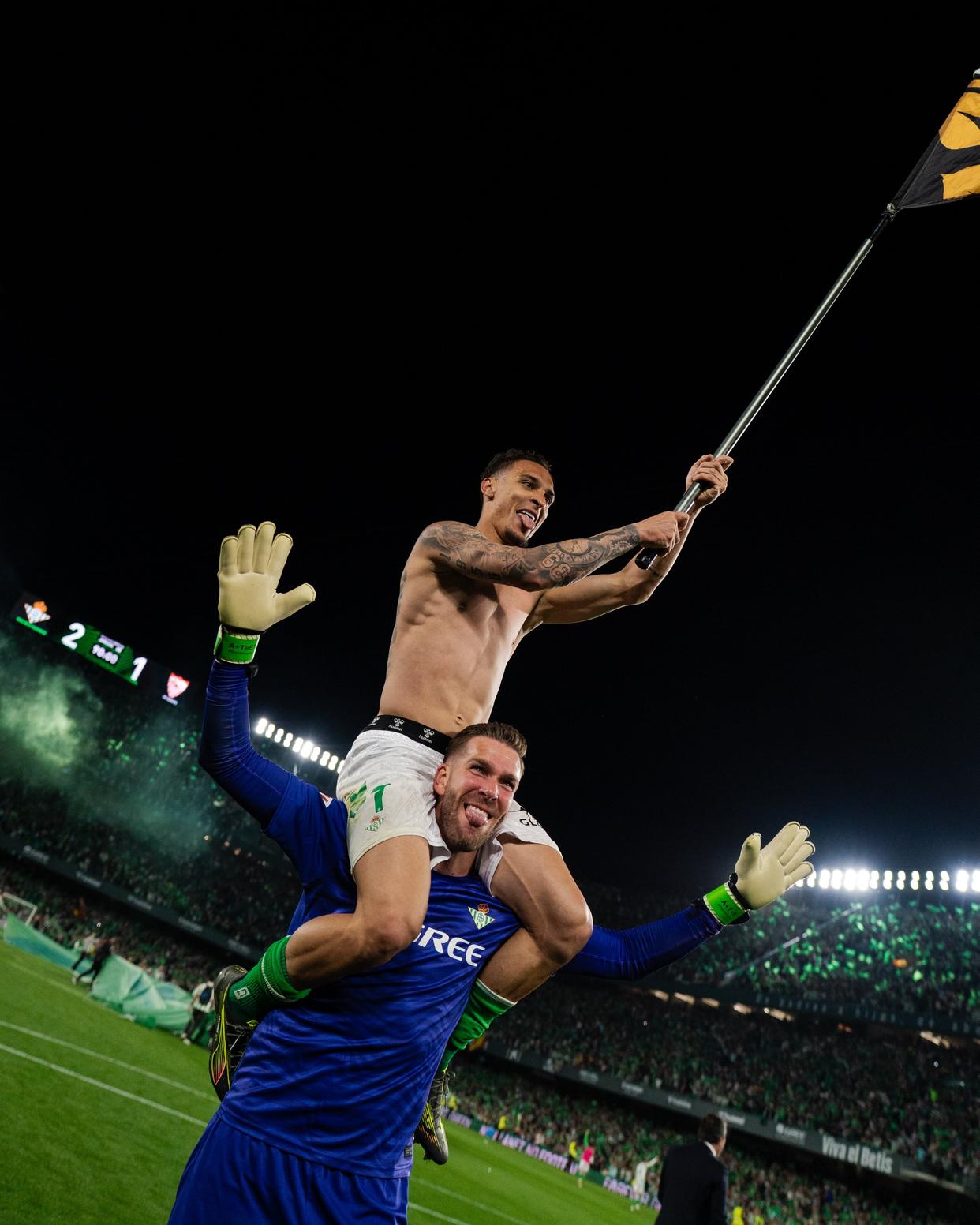 包含尼日利亚队在比赛中实现逆袭，突围成功，全场震撼的词条