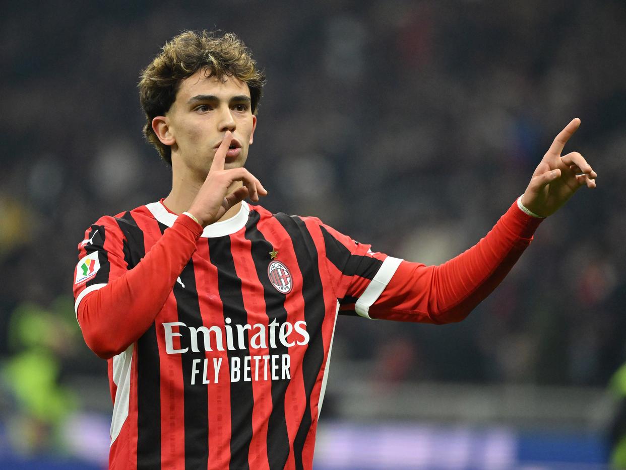 意大利队坚韧拼搏，逼平对手，稳步上升