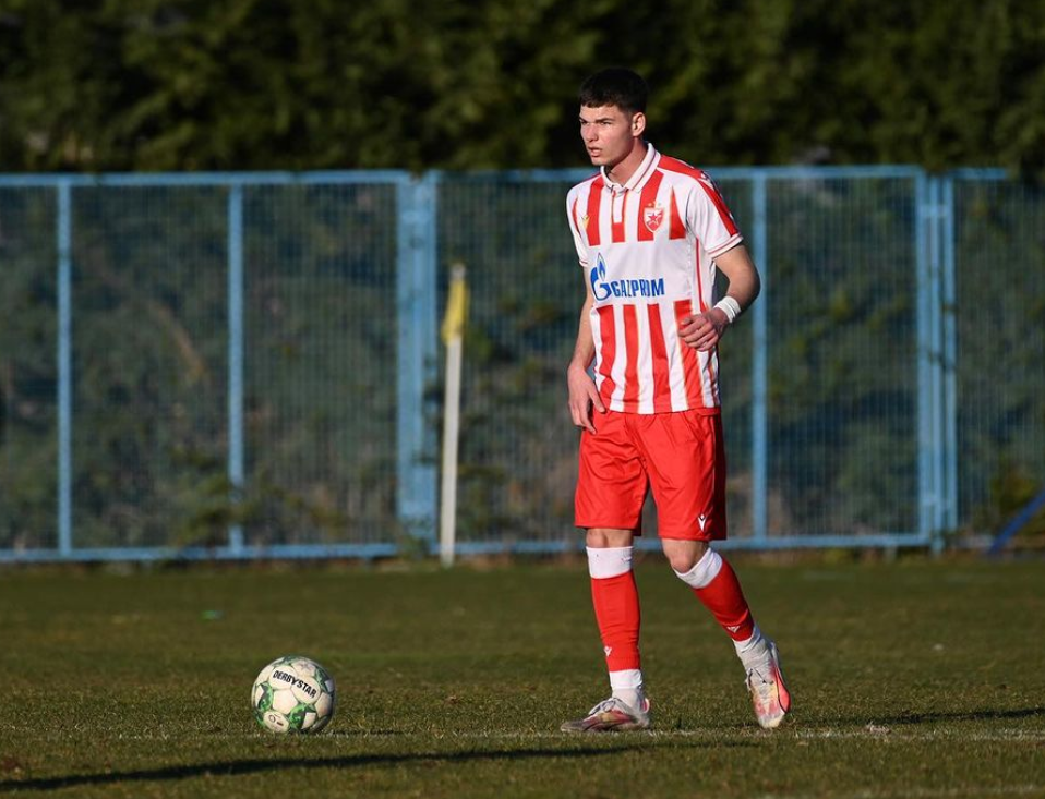 红星贝尔格莱德逆袭戈特堡，扭转颓势，士气大振