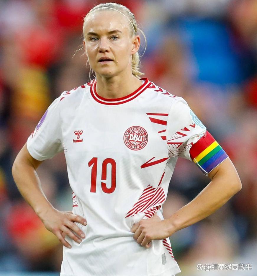 德国队被淘汰，英国稳居女足榜首，表现亮眼的简单介绍