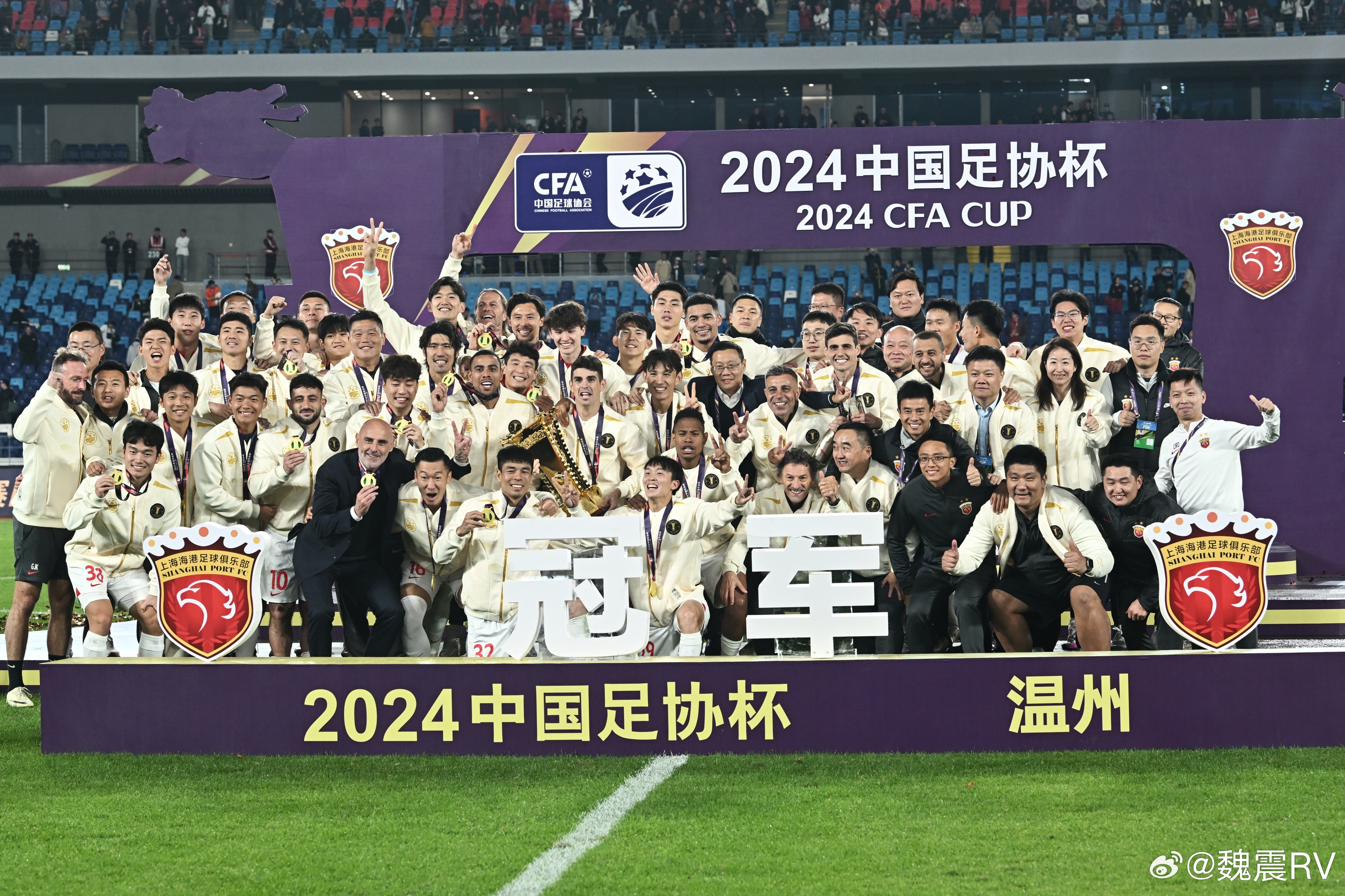 国际杯赛冠军崭露头角,实力备受肯定,全场震撼 国际杯赛冠军崭露头角,实力备受肯定,全场震撼