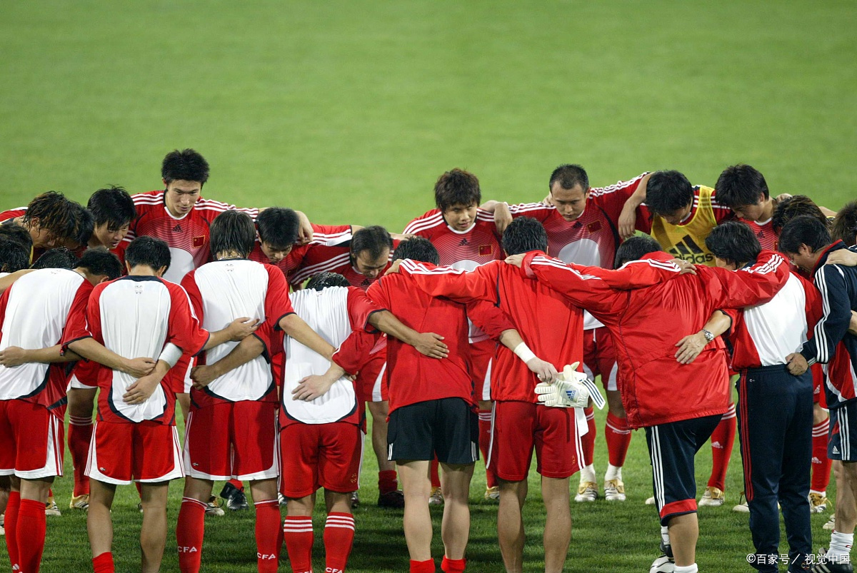 关于阿贾克斯逆袭取胜，晋级下一轮，士气大振的信息