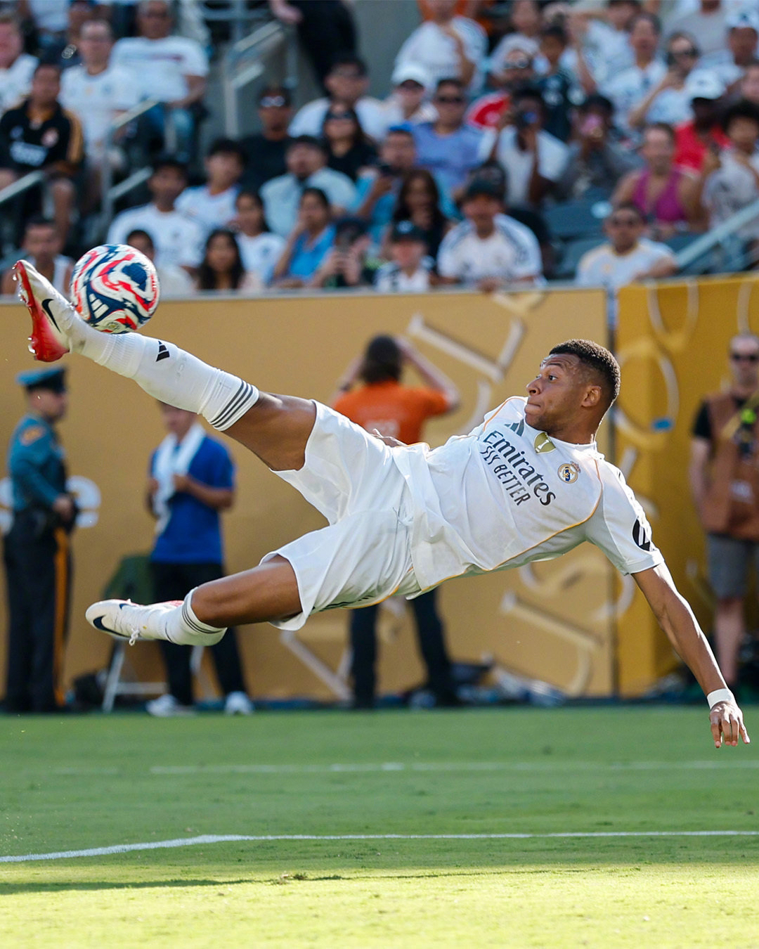 皇马险胜法国，蒂亚戈状态火热的简单介绍