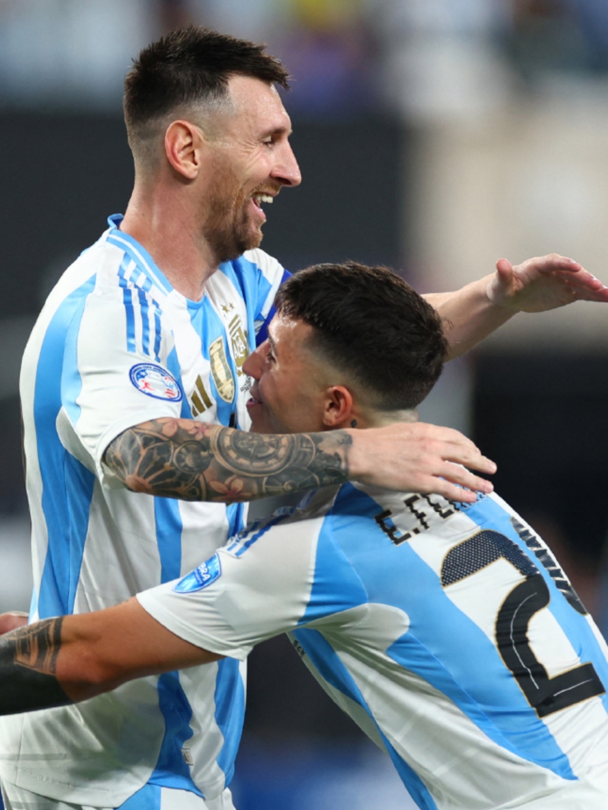 奥地利绝杀阿根廷，苏亚雷斯扛起全队