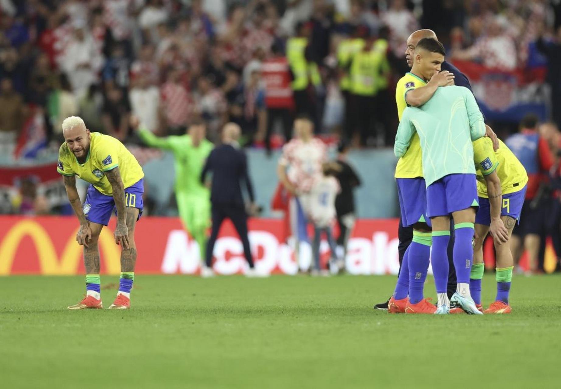 包含荷兰横扫克罗地亚，内马尔扛起全队的词条