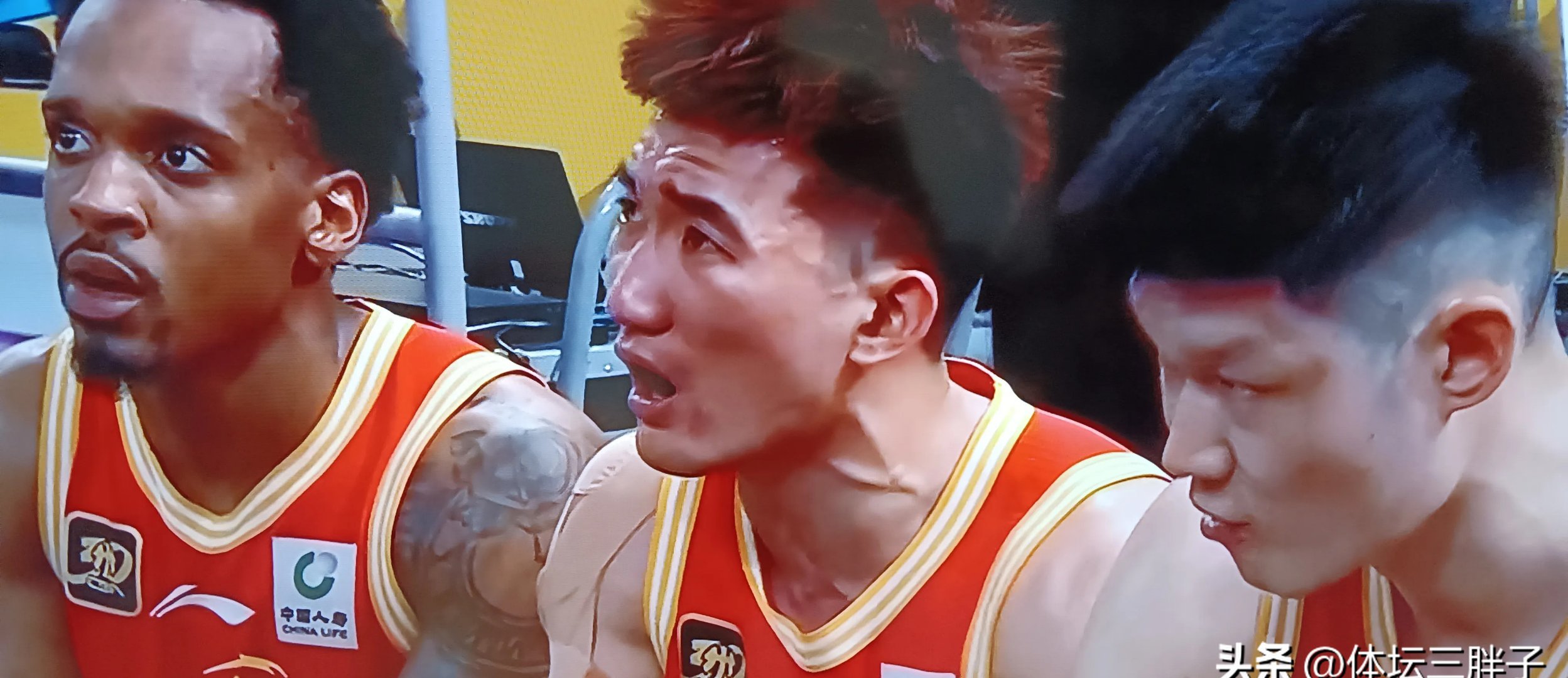 北京队翻盘湖人，胡金秋惊艳四座