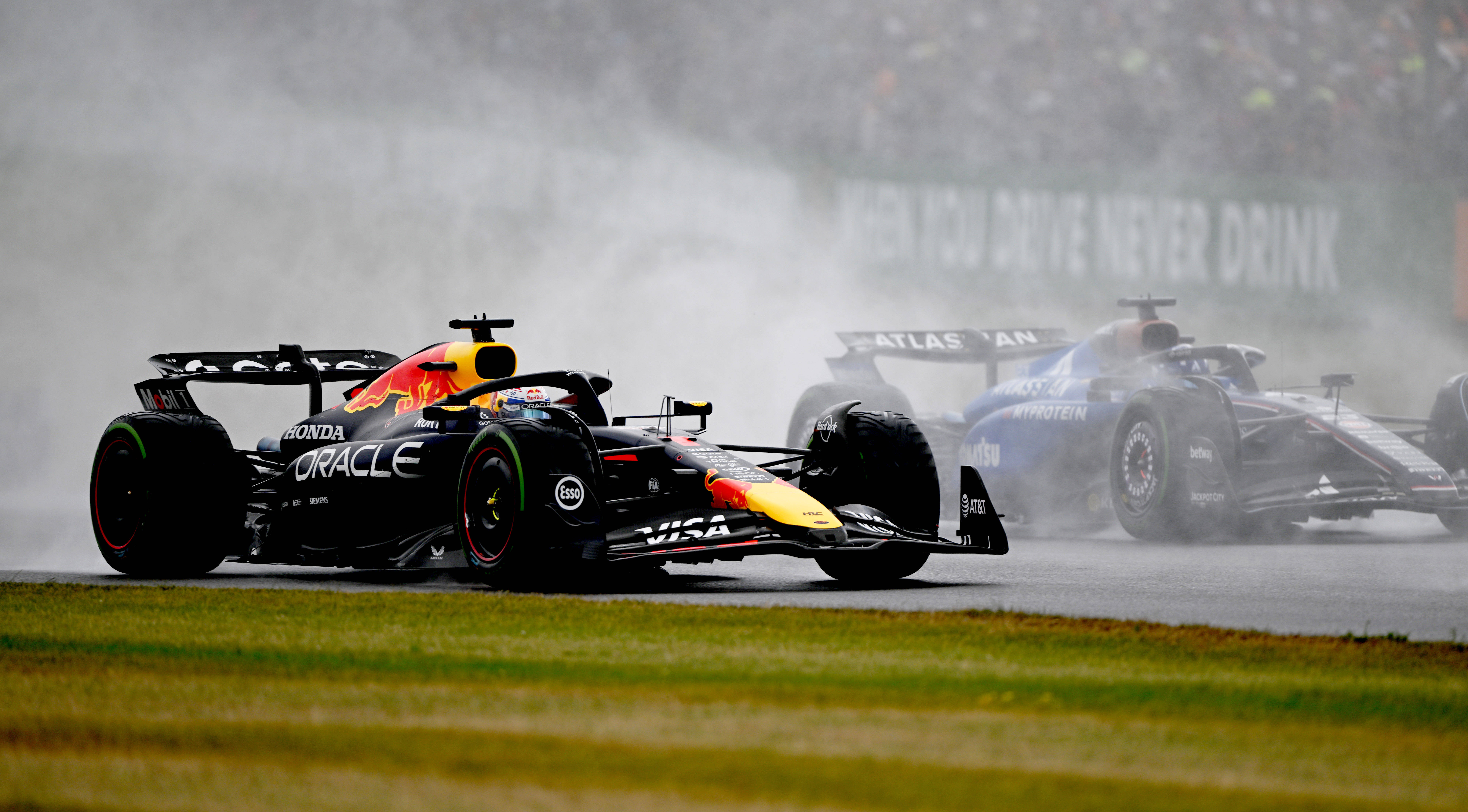 索伯车队力克红牛车队，诺里斯统治全场